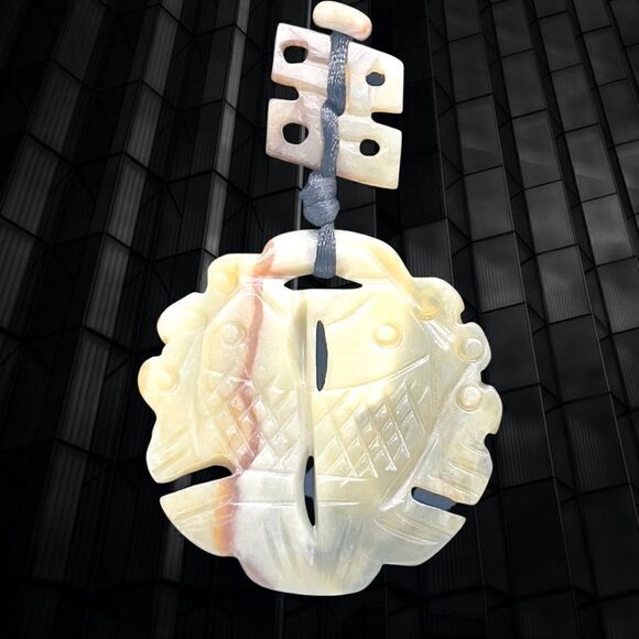 Vintage/Antique Jadeite/Jade Chinese Koi Fish Pendant and Necklace - Picture 1 of 6